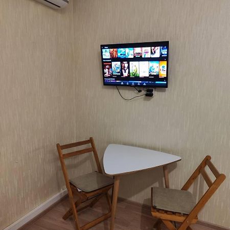 New Apartments In The City Center, Smart Tv Kharkiv Exterior photo